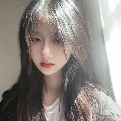 小丑面前